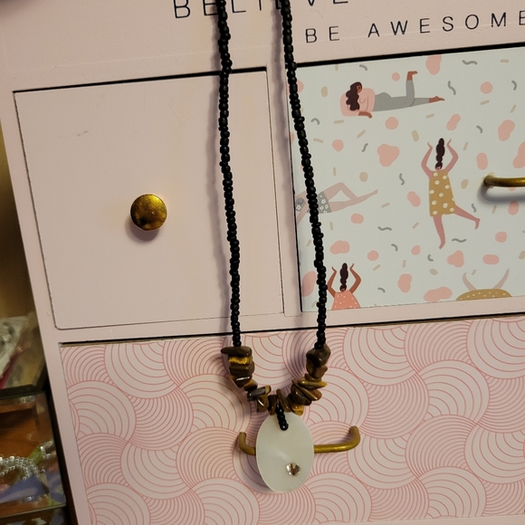 White pendant with brown beading - Picture 3 of 3